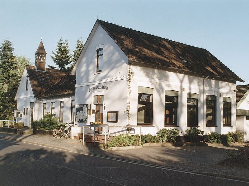 Klein Nordende, Gemeindezentrum